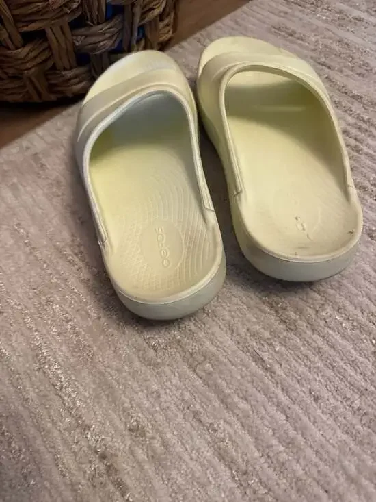 OOFOS - Picture 3 of 4